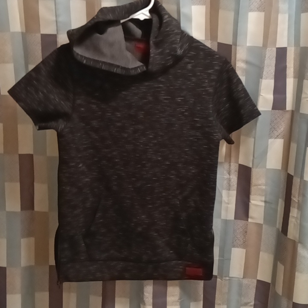 FINAL PRICE HAUS OF JR black and gray s/s hooded sweatshirt w side zippers 12